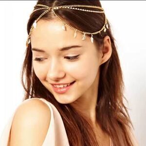 NWOT Gold Floral Head Chain